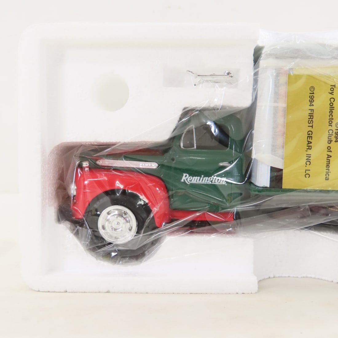 1st Gear 1:34 Remington Turkey Dry Good Ford Truck - 3