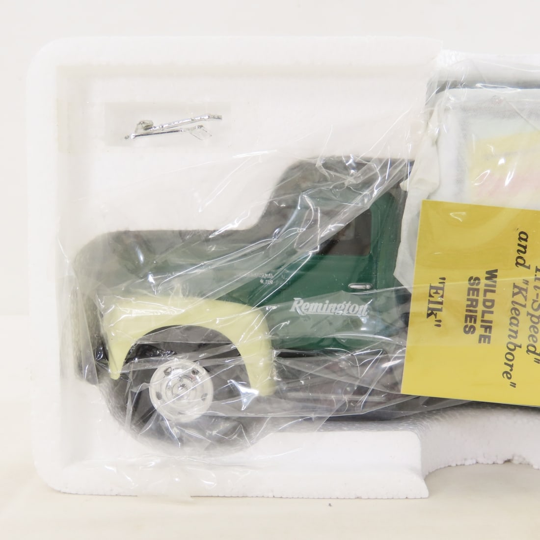 1st Gear Remington Elk 1957 INTL Dry Goods Truck - 3