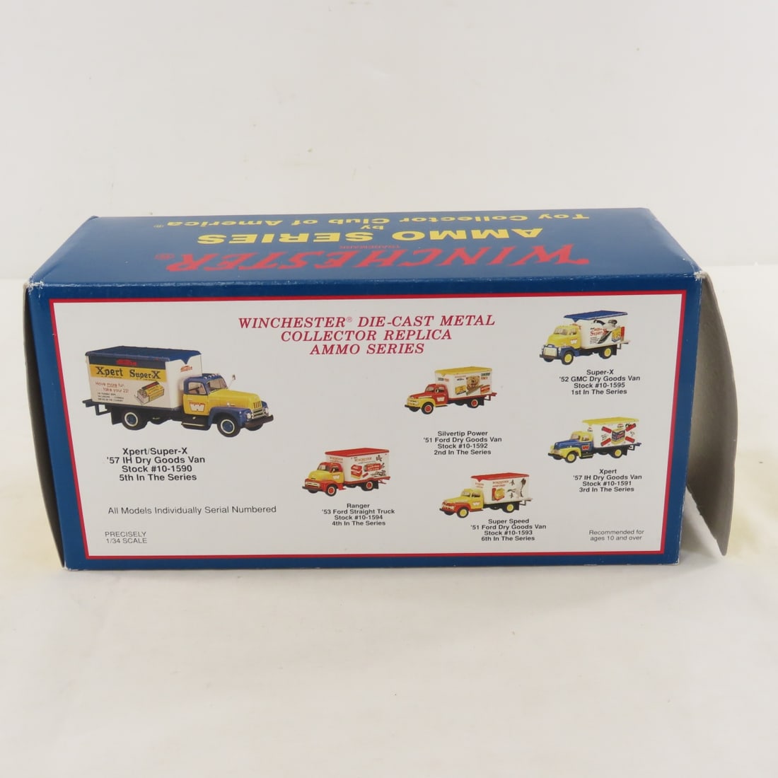 1st Gear 1:34 Winchester Super-X 1957 IH Van - 16