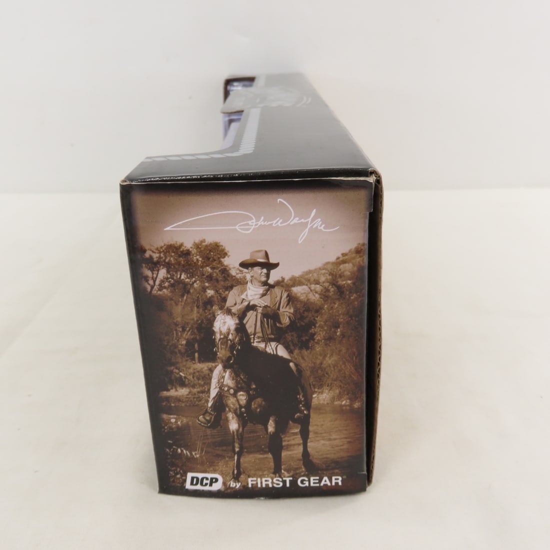 1st Gear 1:64 John Wayne Kenworth W900A Comic Ed - 5