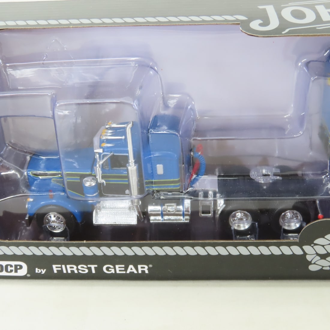 1st Gear 1:64 John Wayne Kenworth W900A Comic Ed - 8