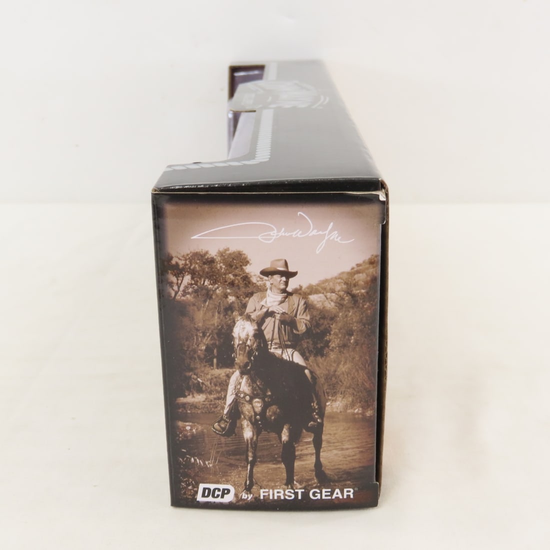 1st Gear 1:64 John Wayne Kenworth W900A Cattle Co - 5