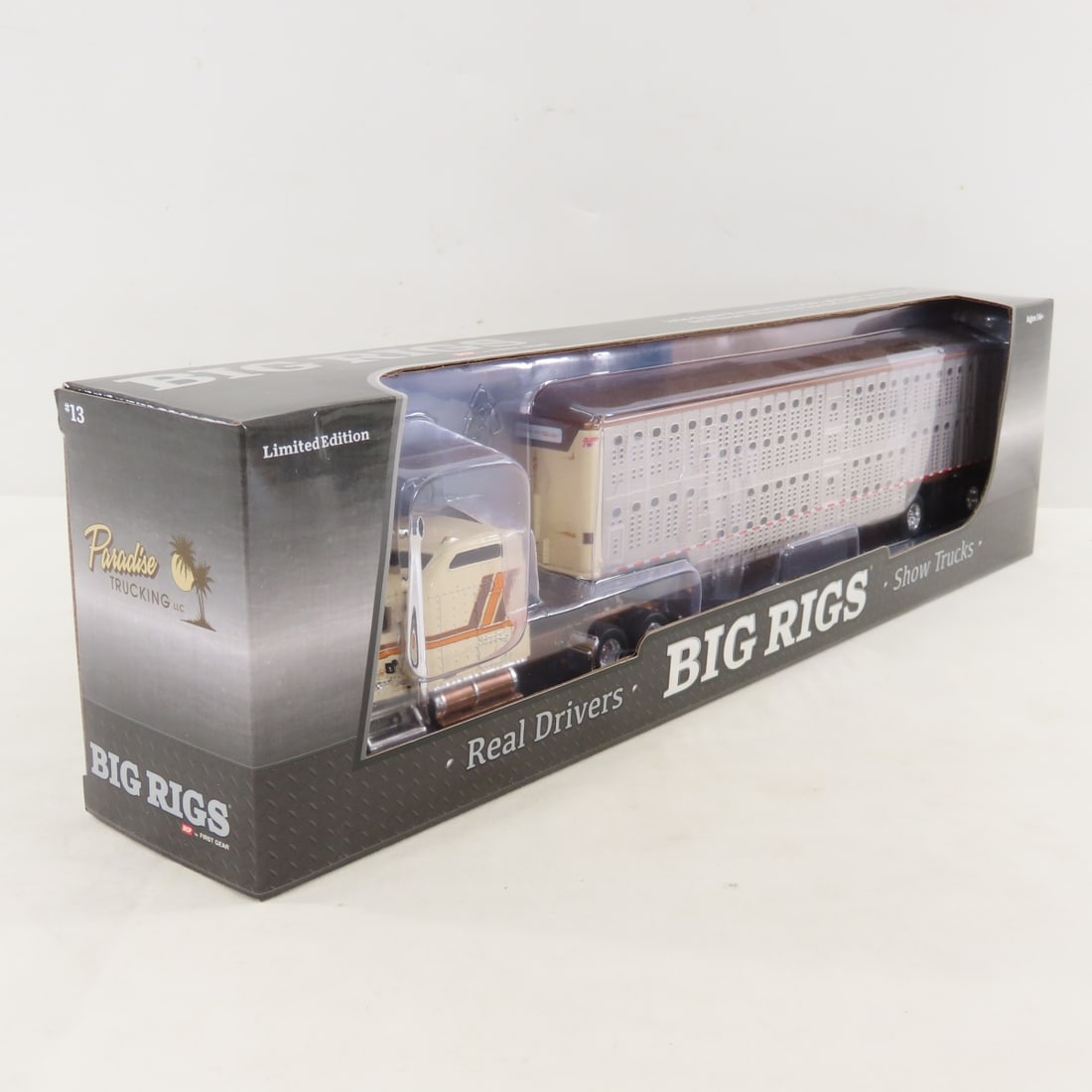 1st Gear 1:64 Paradise Kenworth W900L Livestock - 2