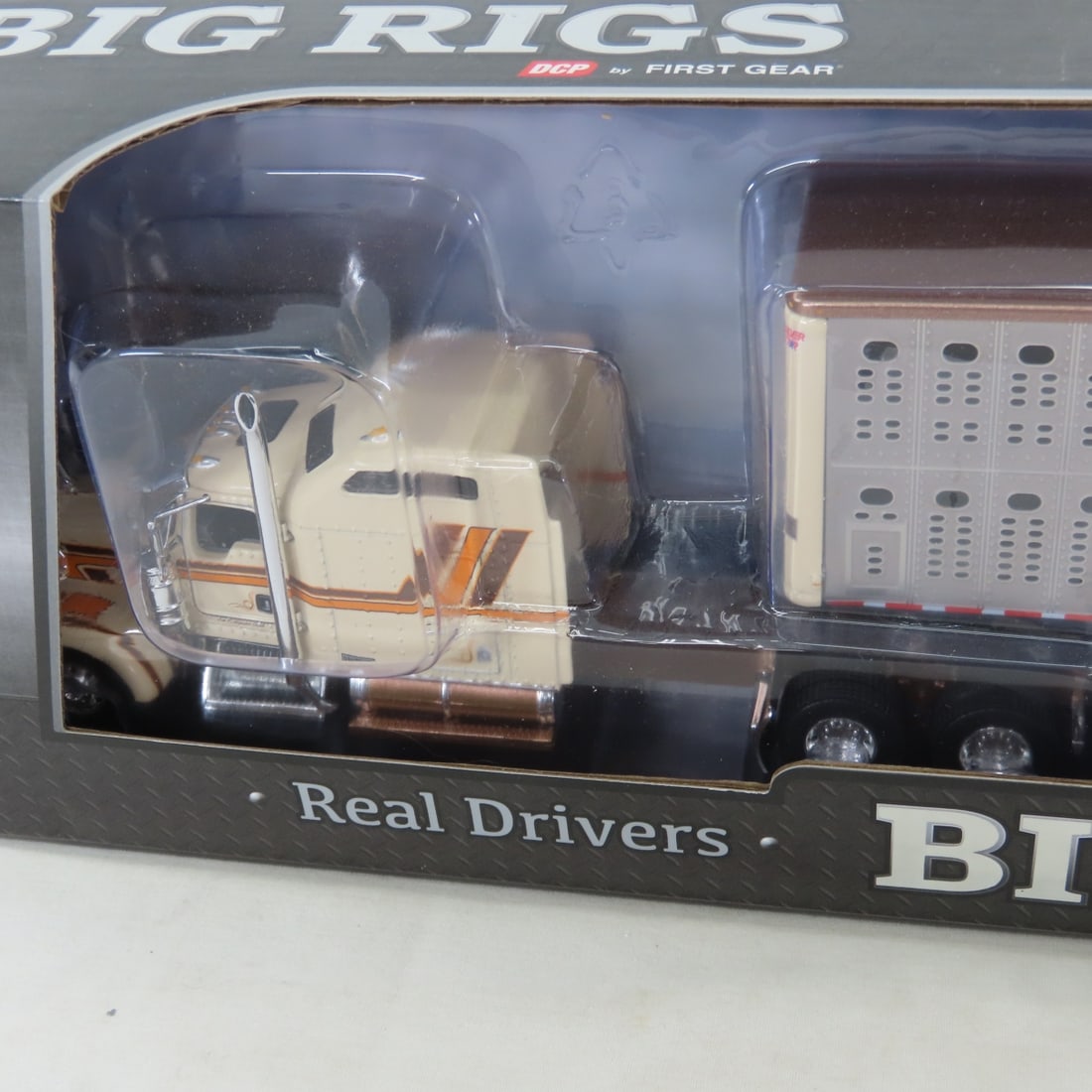 1st Gear 1:64 Paradise Kenworth W900L Livestock - 8
