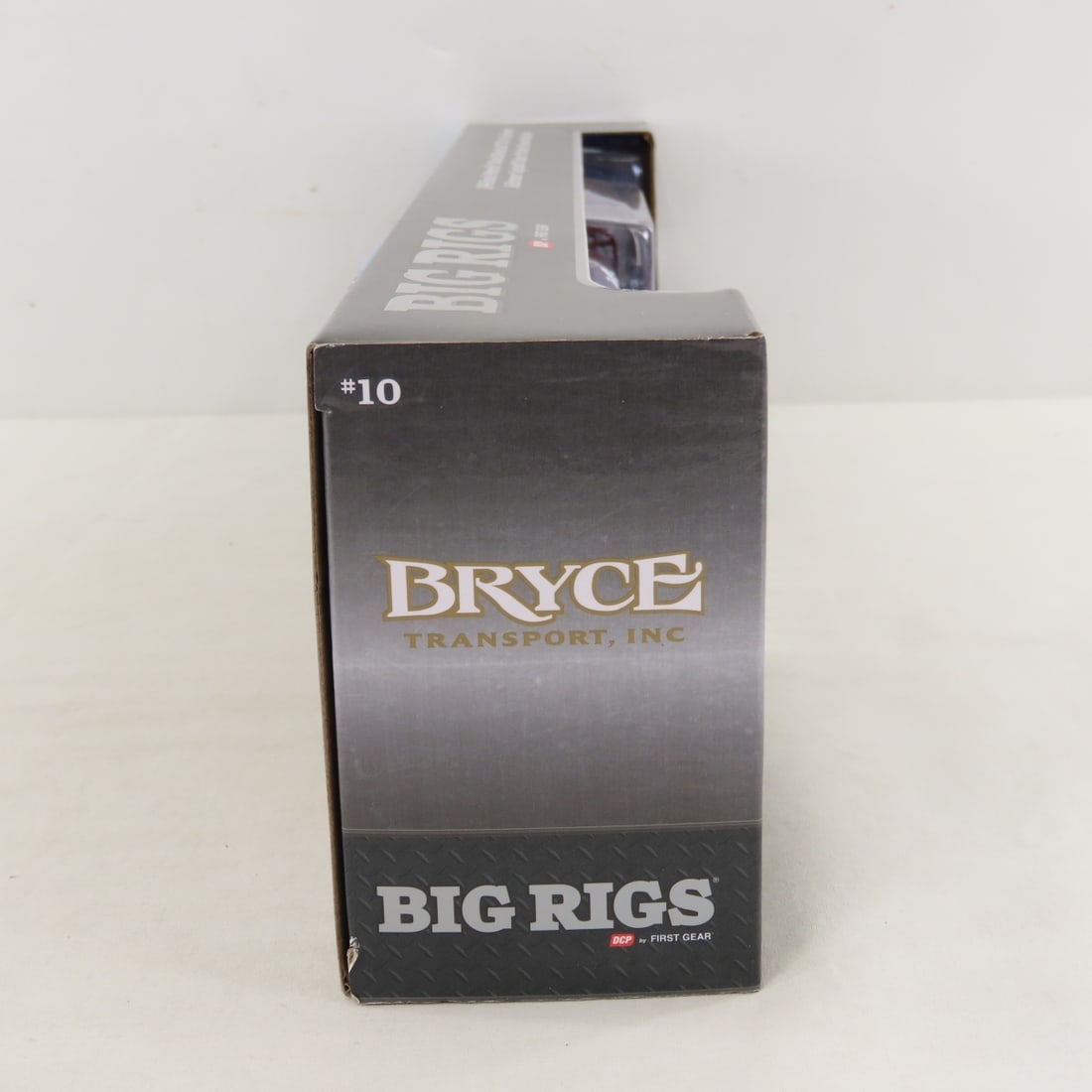 1st Gear 1:64 Bryce Peterbilt 359 Tanker/Sleeper - 3