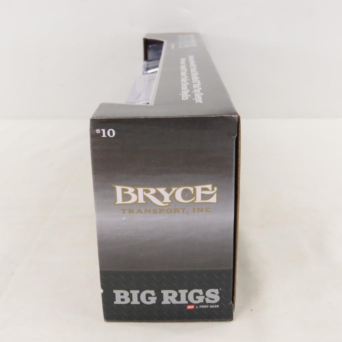 1st Gear 1:64 Bryce Peterbilt 359 Tanker/Sleeper - 5