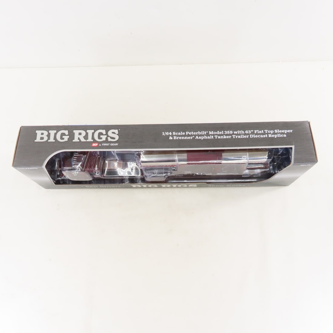 1st Gear 1:64 Bryce Peterbilt 359 Tanker/Sleeper - 7
