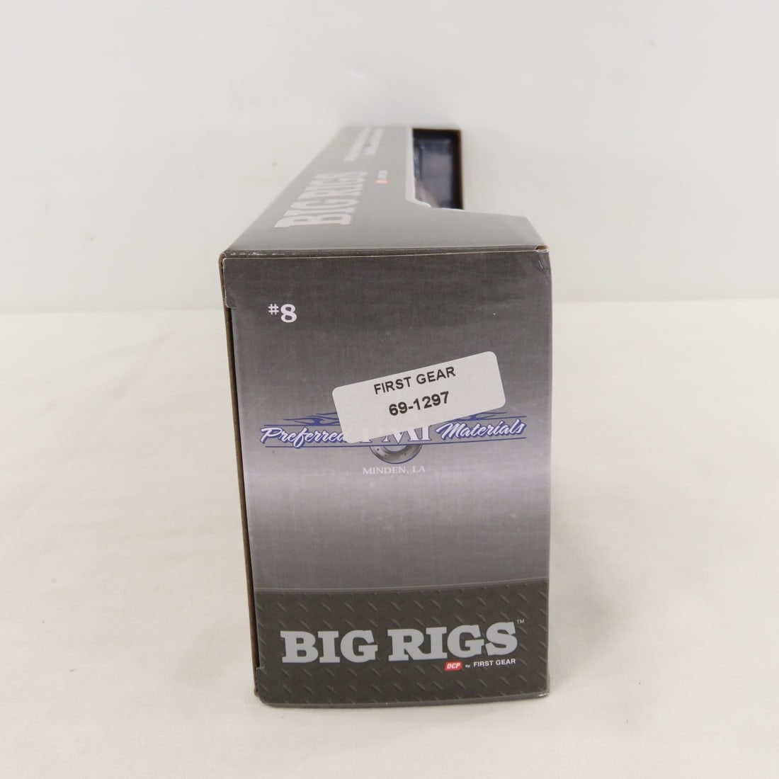 1st Gear 1:64 Preferred Peterbilt 389 Fuel Tanker - 3