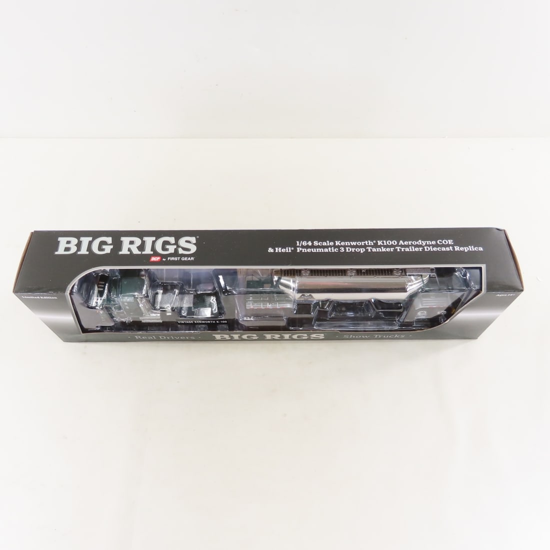 1st Gear 1:64 Kuhnle Kenworth K100 Tanker Trailer - 7