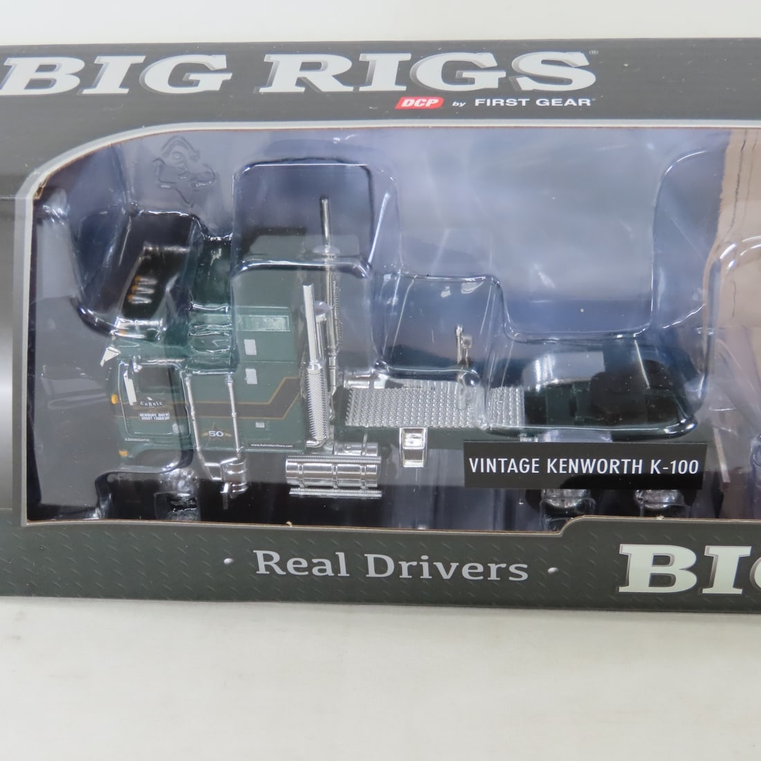 1st Gear 1:64 Kuhnle Kenworth K100 Tanker Trailer - 8