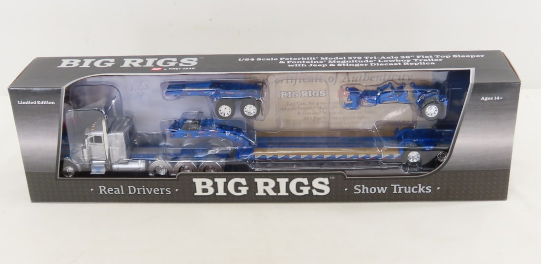 1st Gear 1:64 Lindamood Peterbilt 379 w/Lowboy: 1st Gear 1:64 Lindamood Peterbilt 379 w/Lowboy - Diecast Metal DCP Big Rigs 69-1813 Lindamood Demolition tri-Axle Flat Top Sleeper, Lowboy trailer w/Jeep & Stinger. LOT SIZE: 16x4x3" 1 LB All