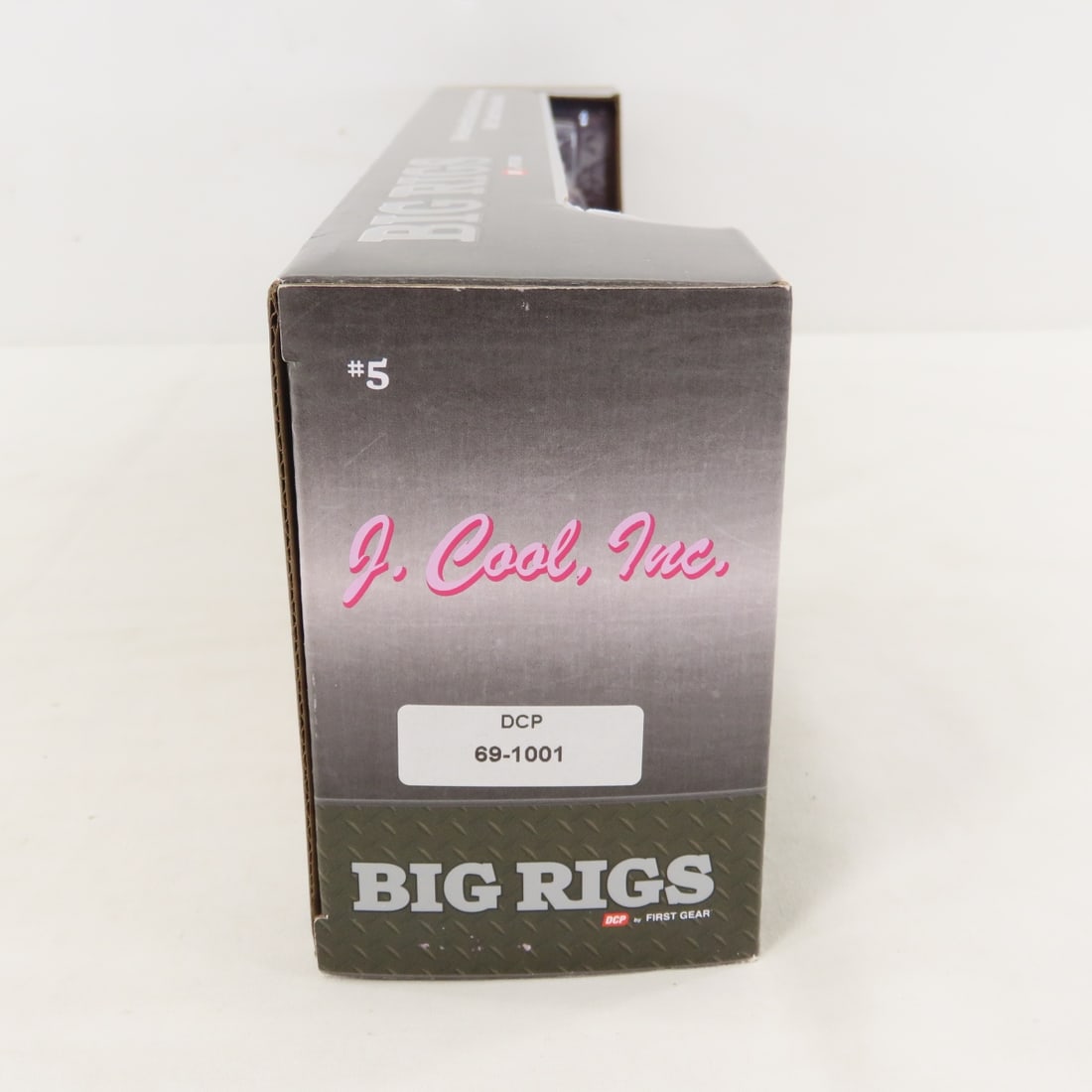 1st Gear 1:64 J. Cool Peterbilt 379 Sleeper Tanker - 3