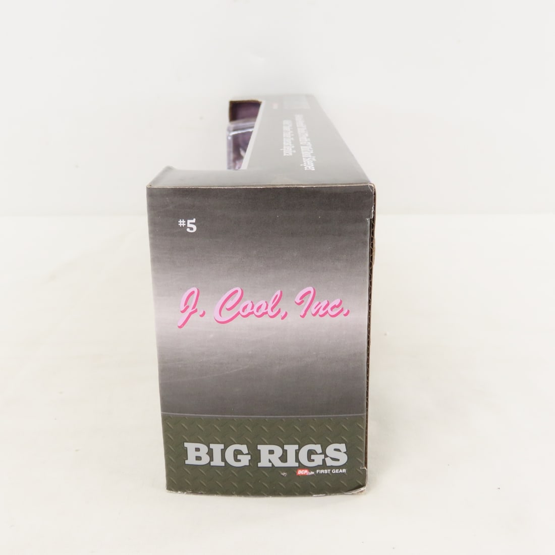 1st Gear 1:64 J. Cool Peterbilt 379 Sleeper Tanker - 5