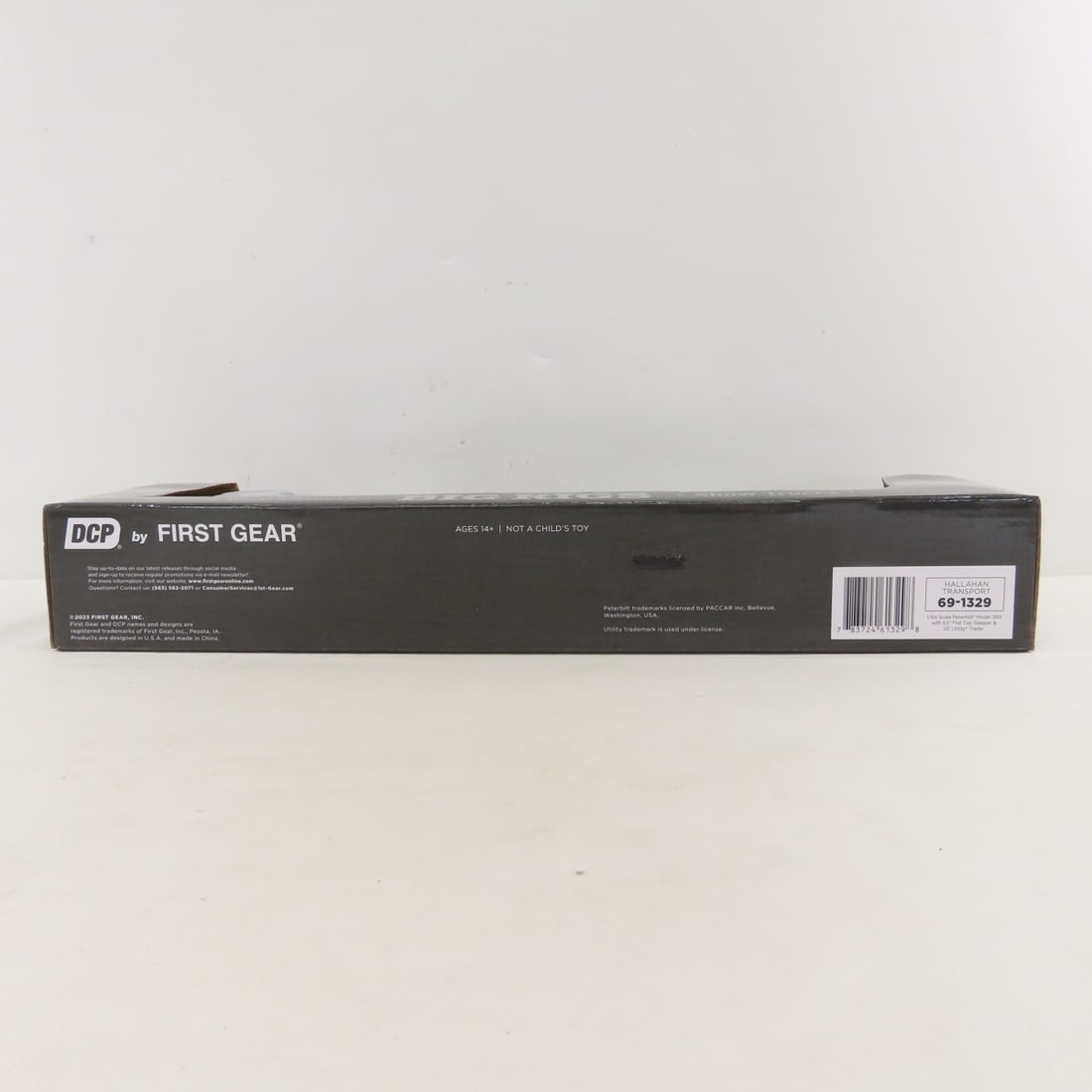 1st Gear 1:64 Hallahan Peterbilt 389 Cab & Trailer - 10