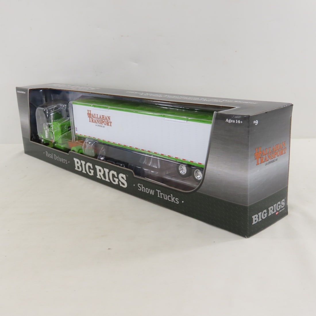 1st Gear 1:64 Hallahan Peterbilt 389 Cab & Trailer - 6