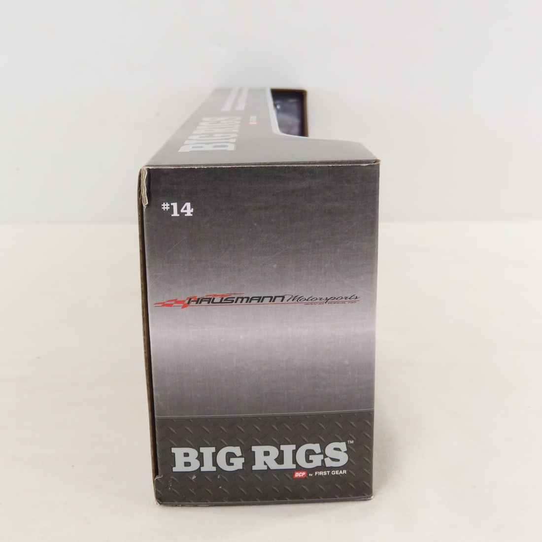 1st Gear 1:64 Hausmann Peterbilt 389 LPG Tanker - 3