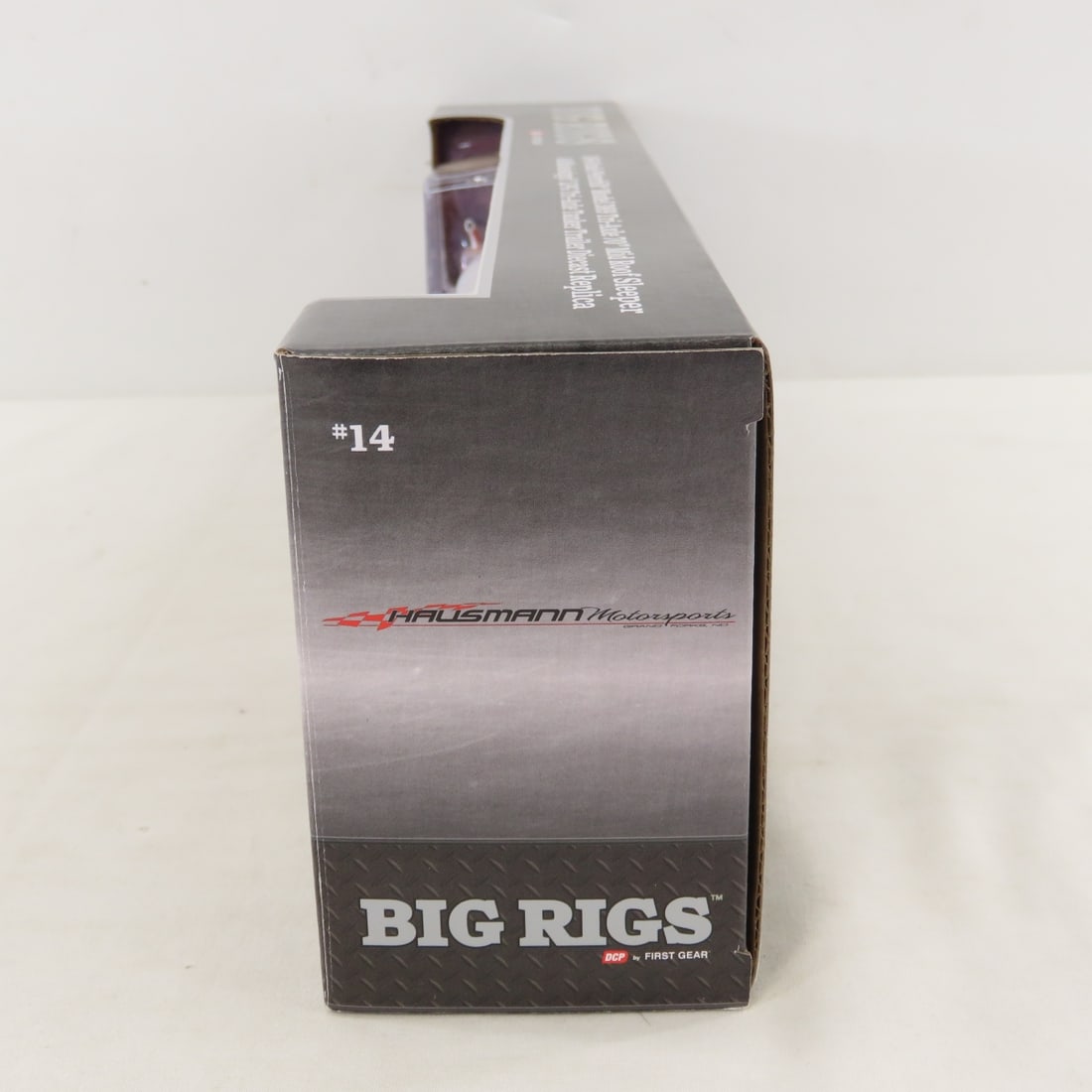 1st Gear 1:64 Hausmann Peterbilt 389 LPG Tanker - 5