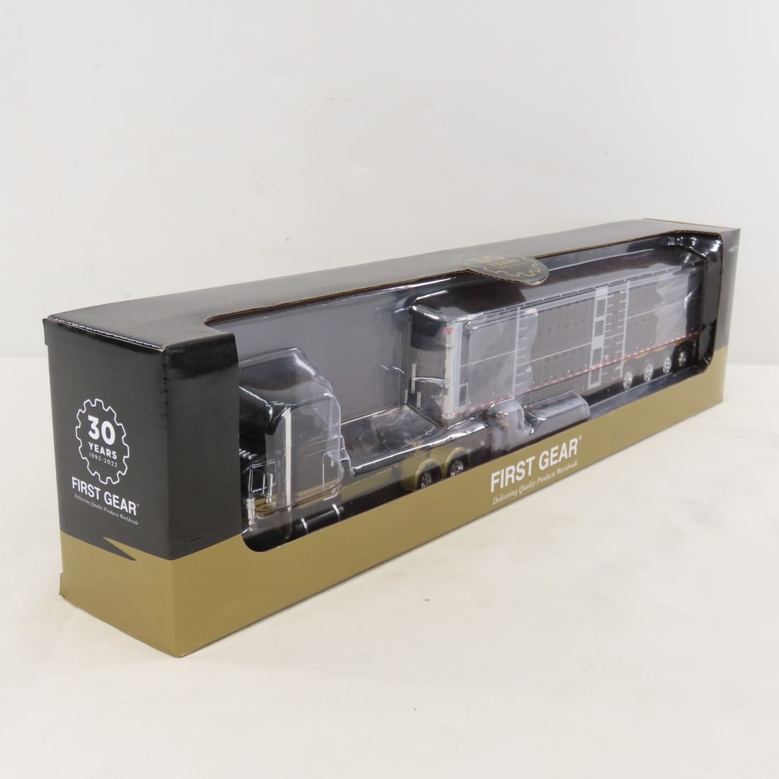 1st Gear 1:64 30th Anniv Peterbilt 389 Livestock - 2