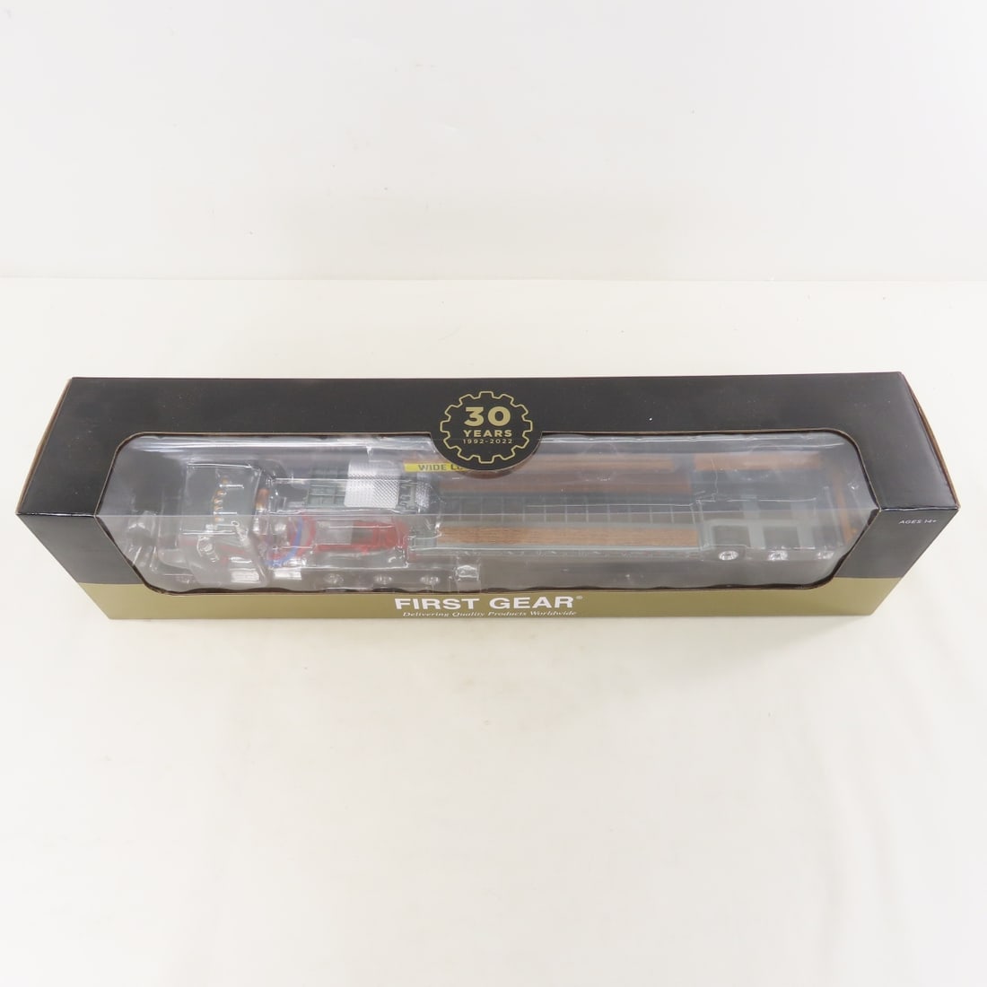 1st Gear 1:50 30th Anniv Peterbilt 367 w/Lowboy - 7