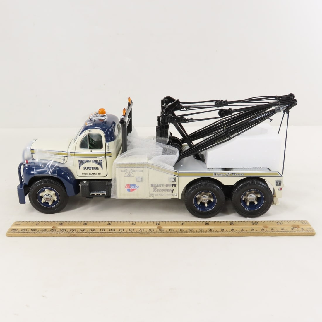 1st Gear Ridgeway 1960 Mack B61 CarQuest Wrecker - 2