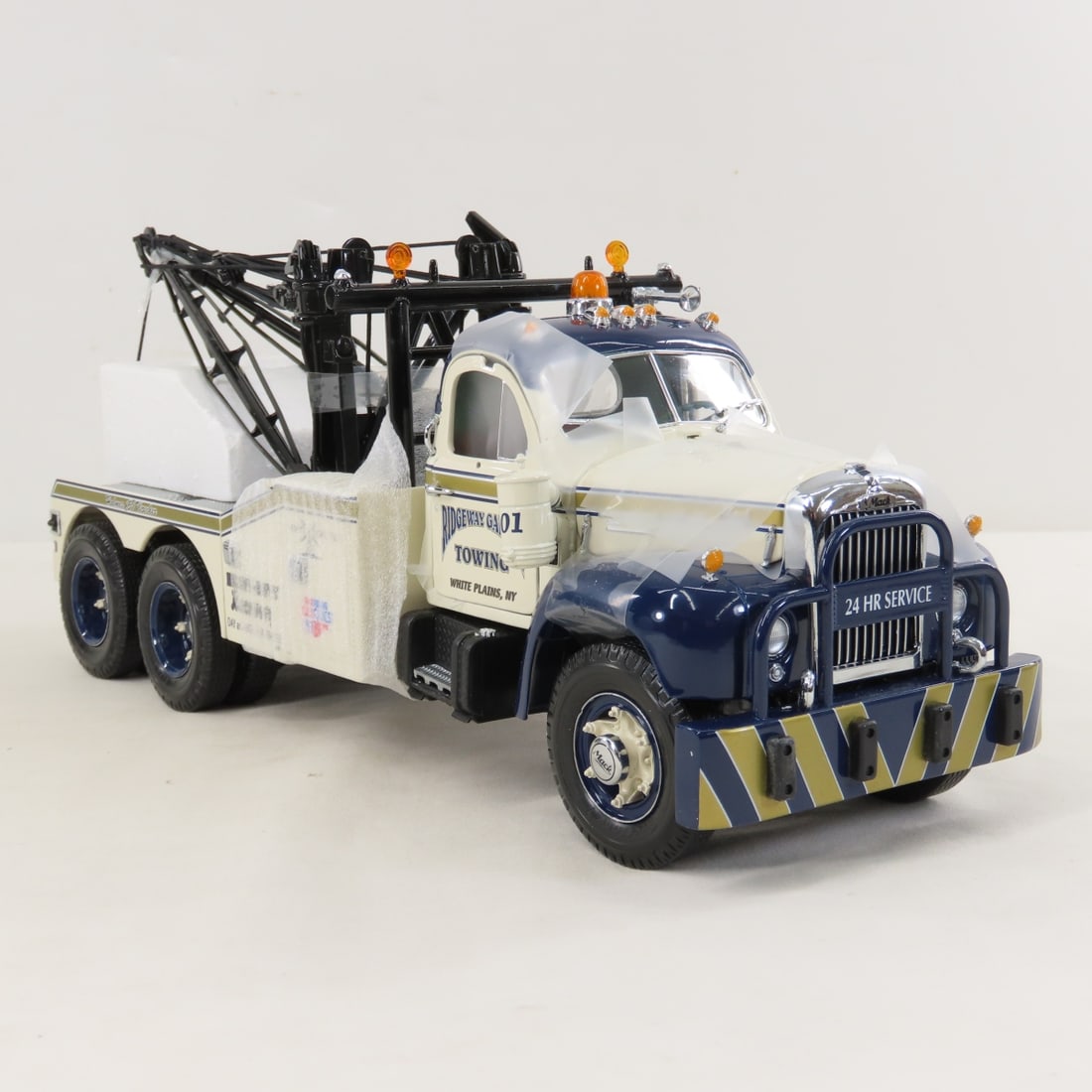 1st Gear Ridgeway 1960 Mack B61 CarQuest Wrecker - 7