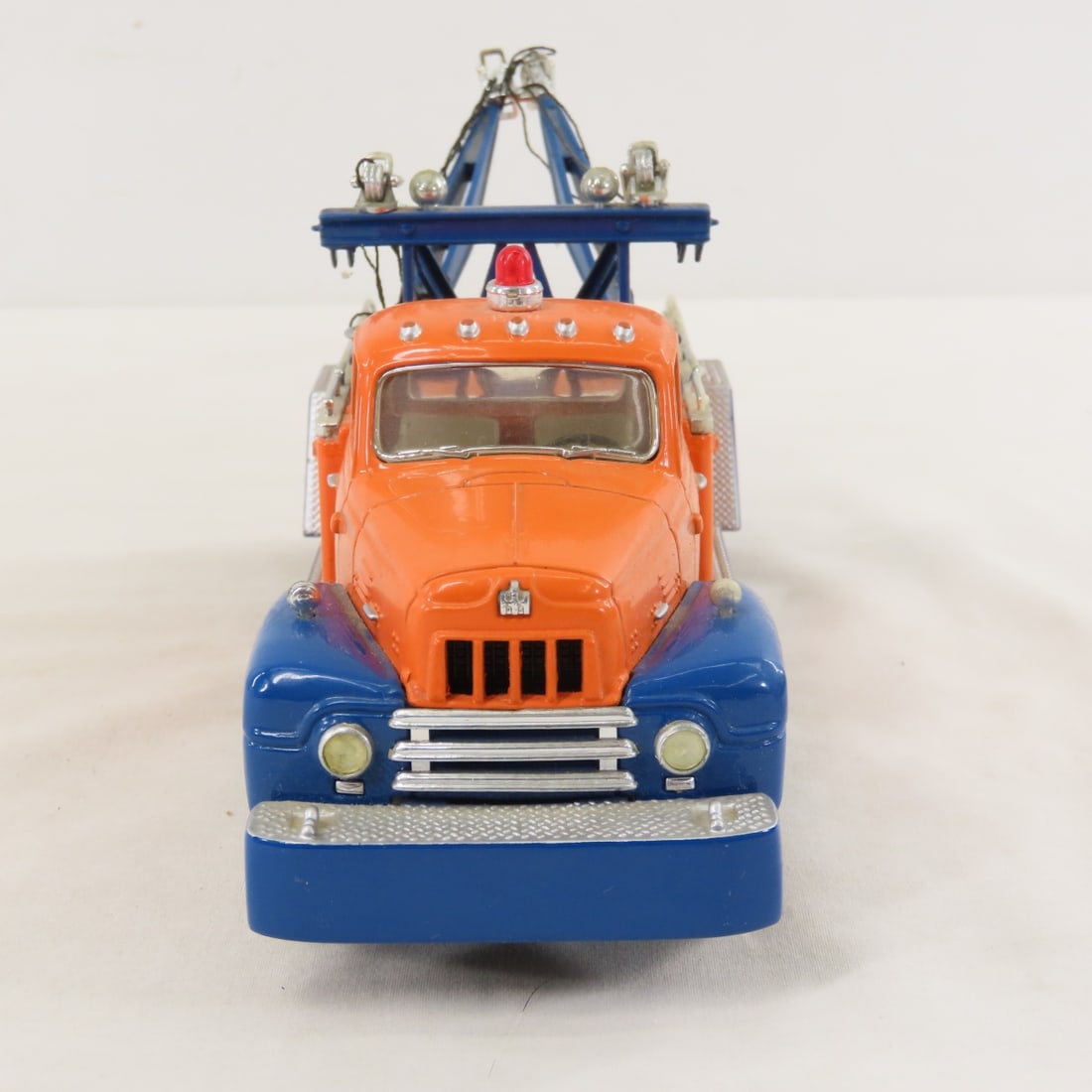 1st Gear 1:34 Tollway & Tunnel INTL R200 Tow Truck - 8