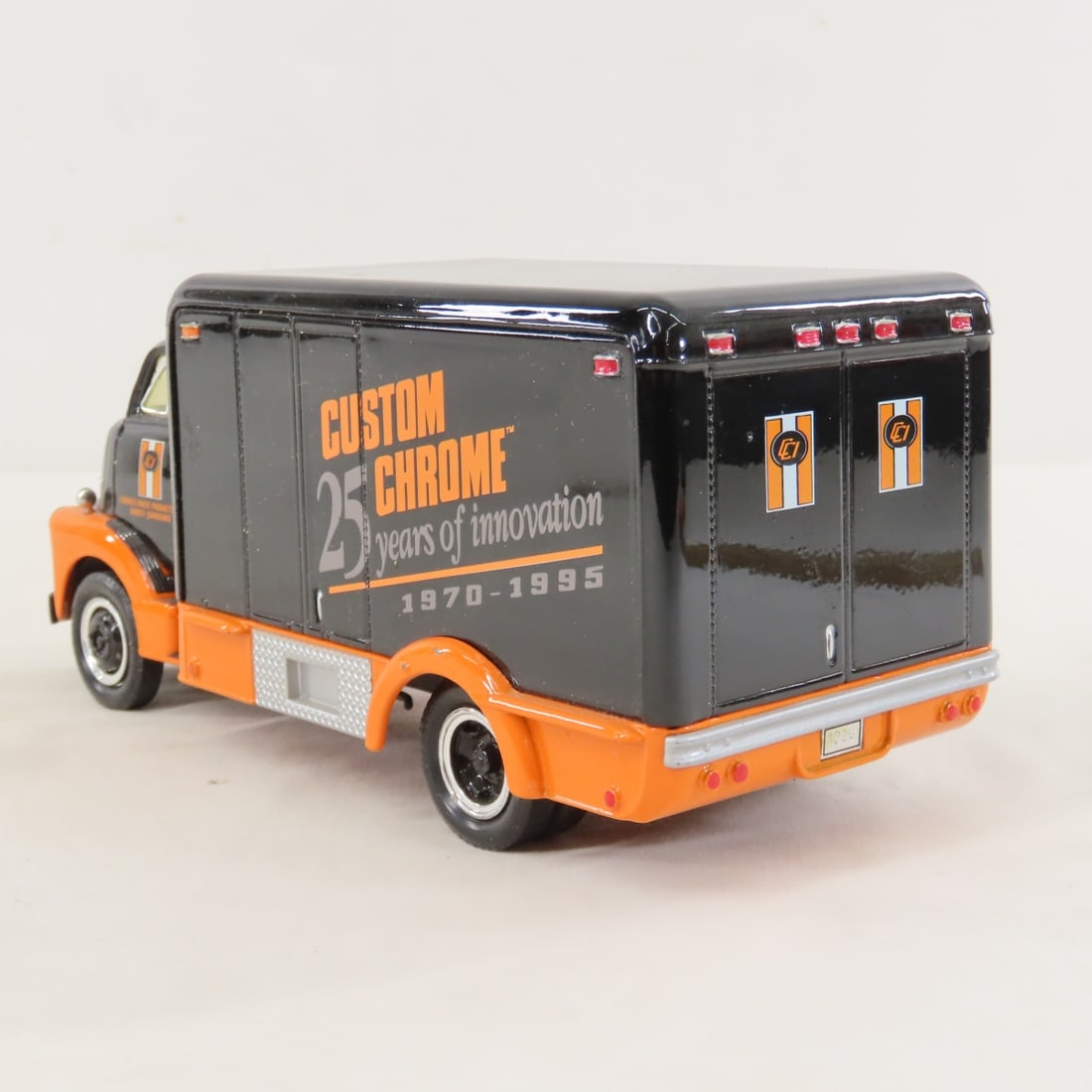 1st Gear 1:34 HD Mack Hauling B61 Dump Truck - 3