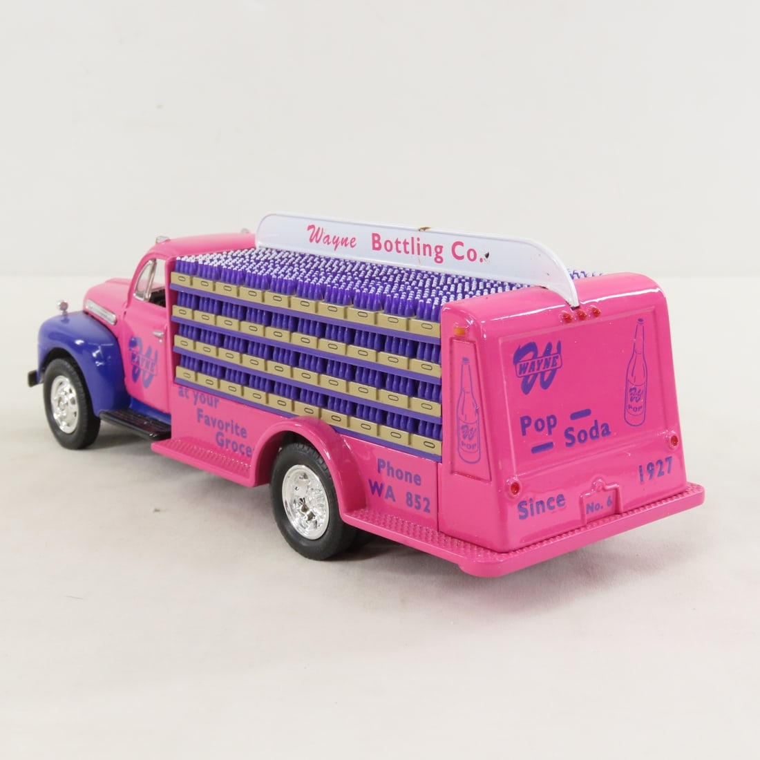 1st Gear 1:34 Wayne Bottling 1951 Ford F6 Truck - 3