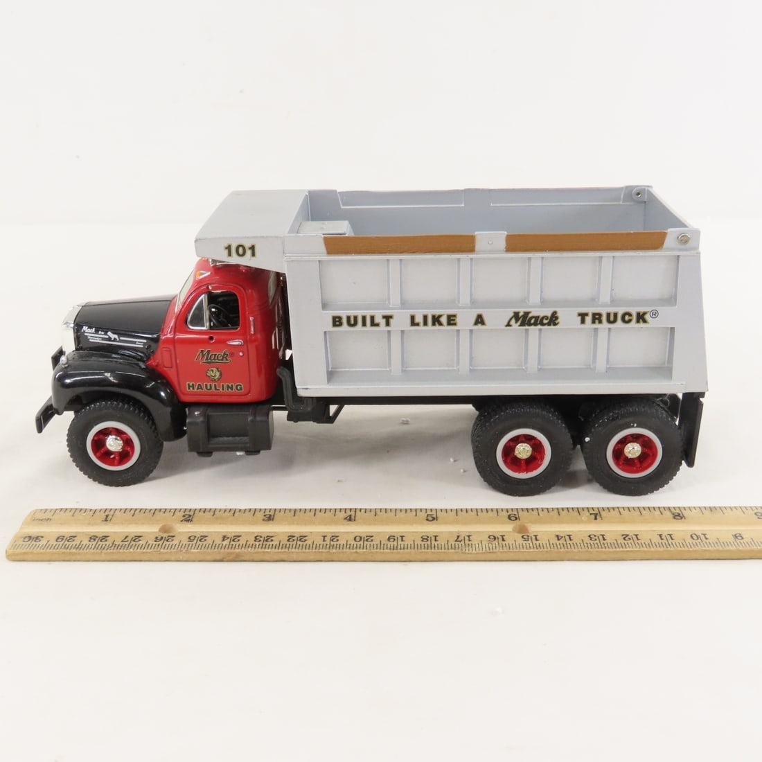 1st Gear 1:34 Mack Hauling B61 Dump Truck - 2