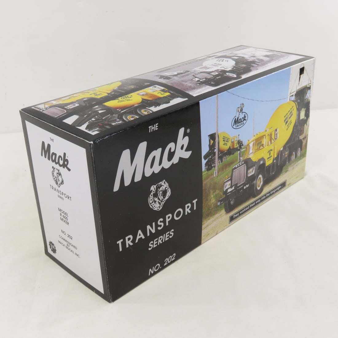 1st Gear 1:34 Mack R600 Mixer, Embroidered Hat - 13