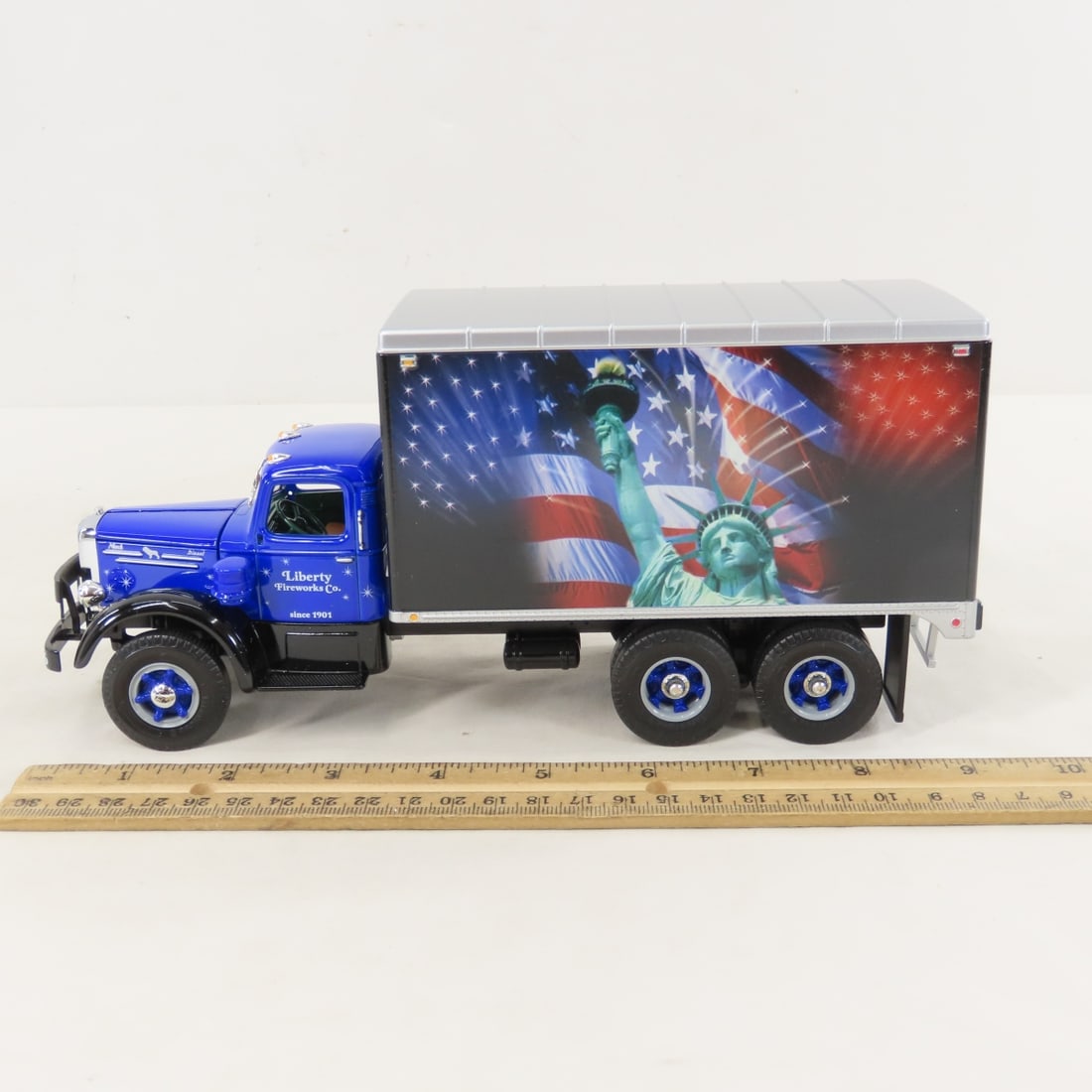 1st Gear 1:34 Liberty Fireworks Mack L Series Van - 2