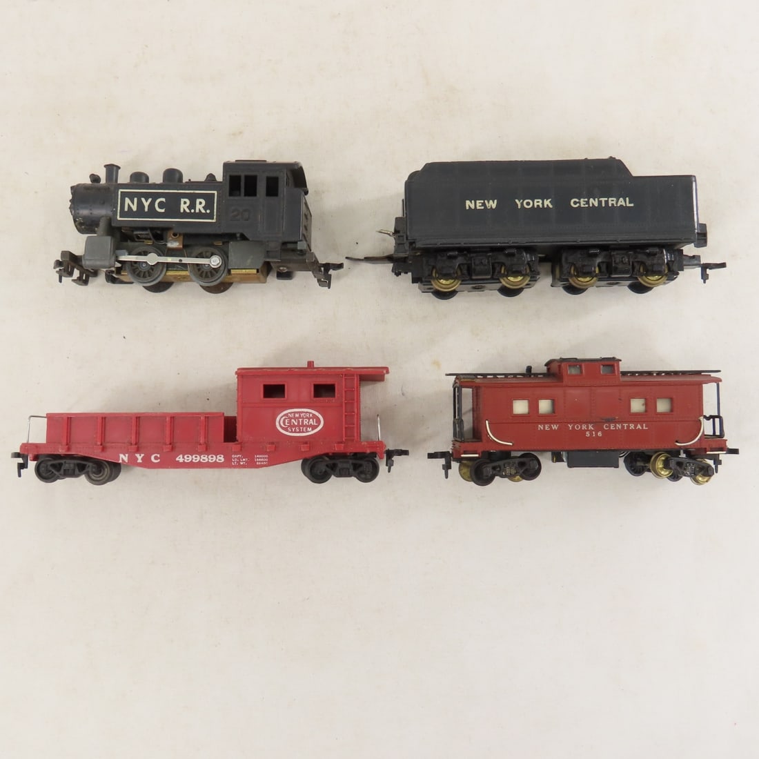 NYC, NH and Penn Engines & Assorted Loose HO Cars - 6