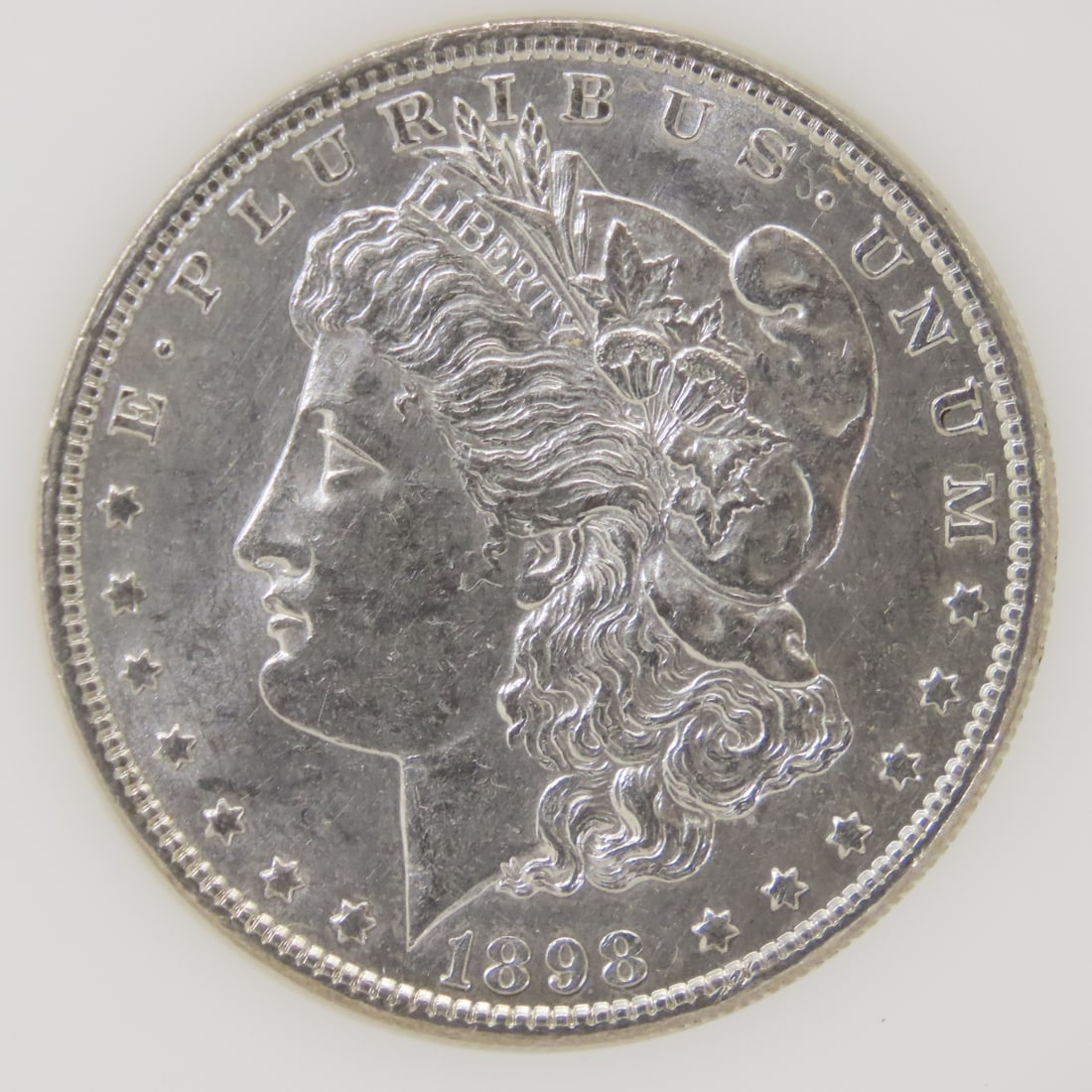 5 Morgan Silver Dollars in case 1883-1898 XF-AU - 7