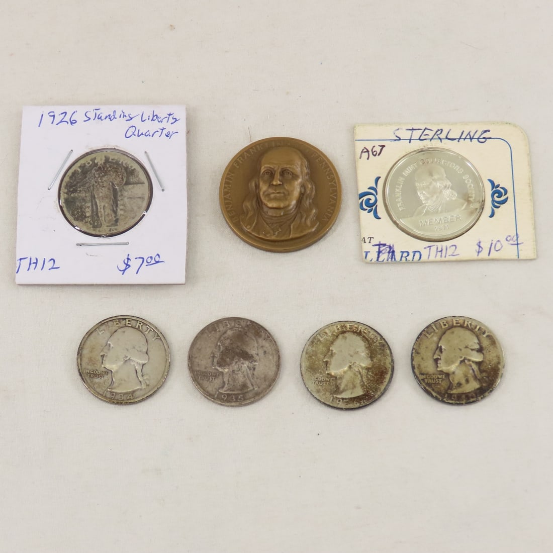 1926 Standing Liberty, 4 Wash Quarters 1934-1940: 1926 Standing Liberty, 4 Wash Quarters 1934-1940 - 2 Error Lincoln Wheat Cents LOT SIZE: 2x2x1" 1 LB All information and photos, which are part of the description, are intended to be as accurate as po
