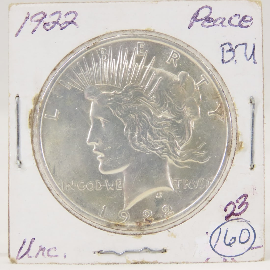1922 Peace Silver Dollar: 1922 Peace Silver Dollar - LOT SIZE: 2x2x1" 1 LB All information and photos, which are part of the description, are intended to be as accurate as possible, but errors are possible. No item may be retu