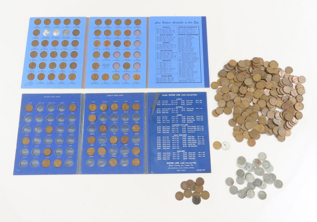 Lincoln Cents In Books & Loose, 10 Indian Head: Lincoln Cents In Books & Loose, 10 Indian Head - some steel cents, LOT SIZE: 8x6x3" 4 LBS All information and photos, which are part of the description, are intended to be as accurate as possible,