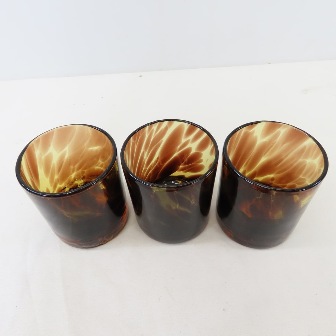 Amber Tortoise Shell Bowl & 8 Cups, Tiffin Swans - 3