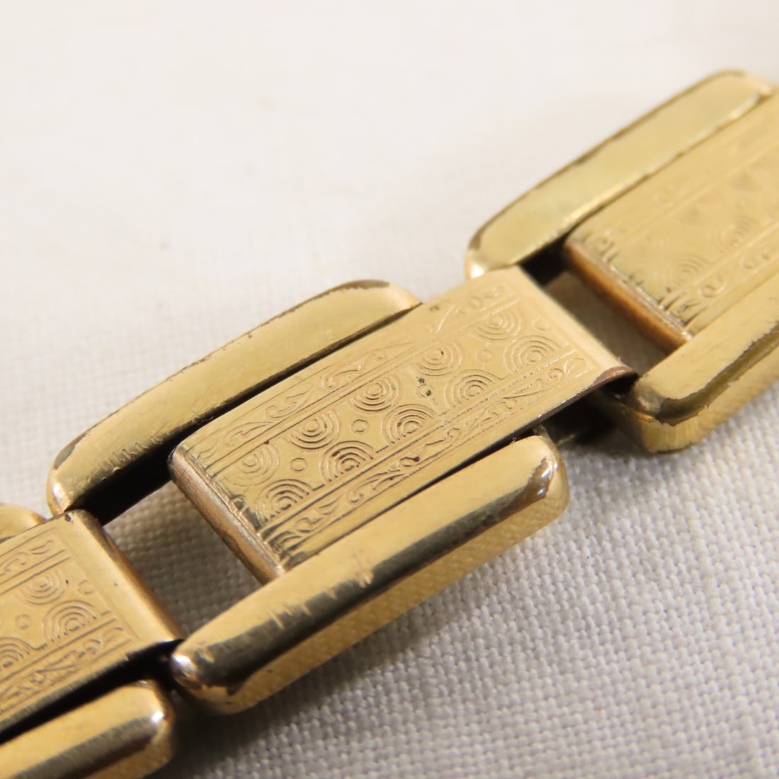 Speidel Golden Templar Watch Band in Case & Chains - 5