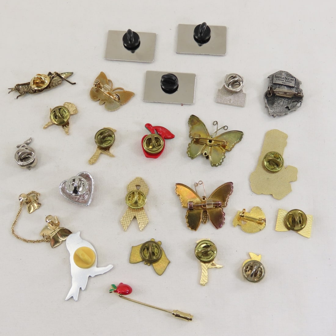 Good Luck Swastika Scissors, Tac Pins & Rosaries - 7
