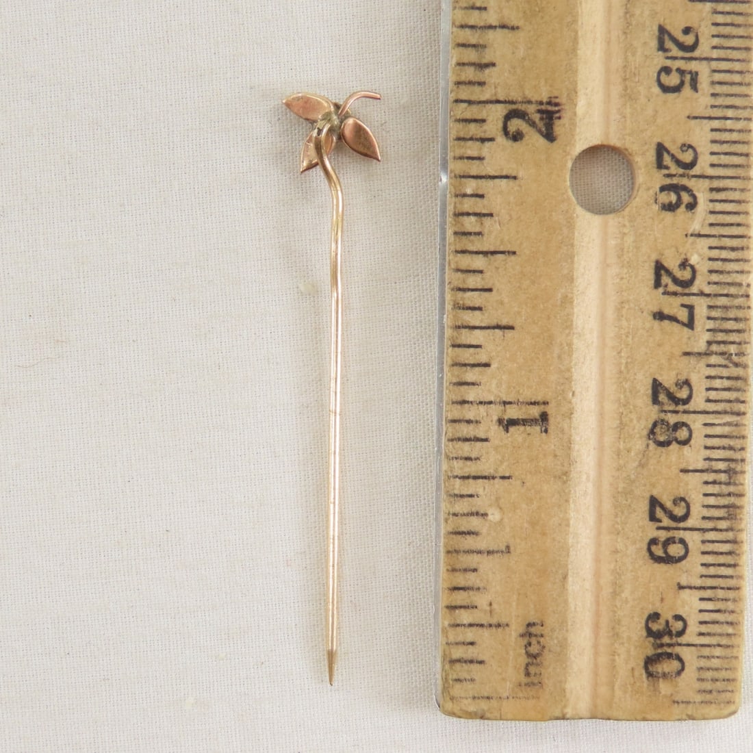 10 kt and 14 kt Gold Earrings and Stick Pin - 7
