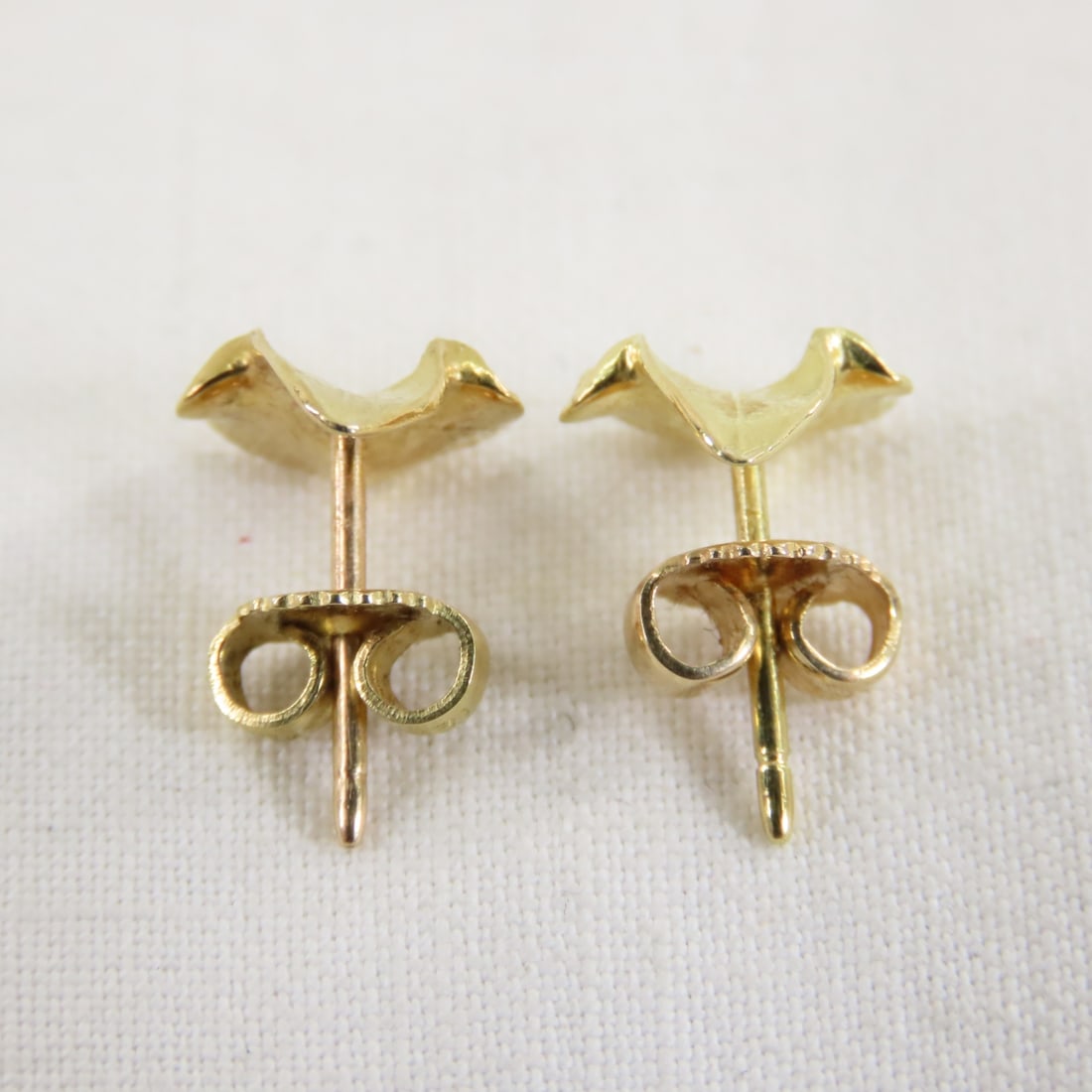 McTeigue - Tiffany & Co 18kt Gold Earrings 1.9gtw - 2