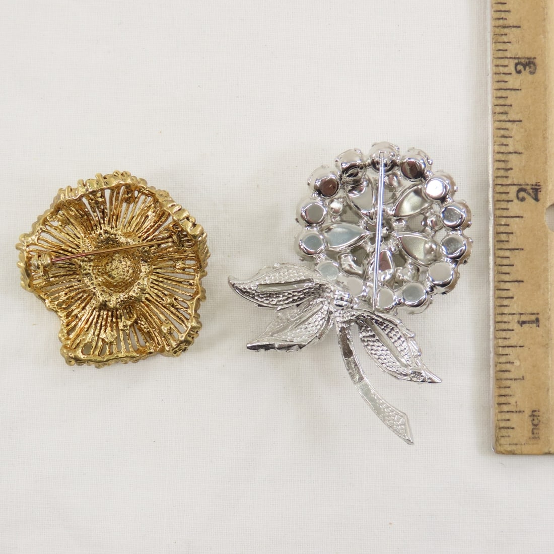 10 Vintage Rhinestone Brooches - 20