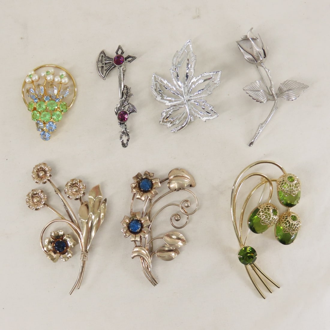 4 JJ and 41 Other Vintage Brooches - 10
