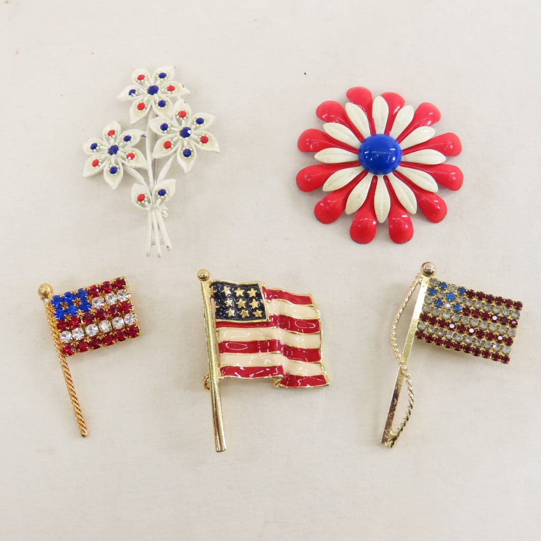 Lisner, Les Bernard & Other Vintage Jewelry - 16