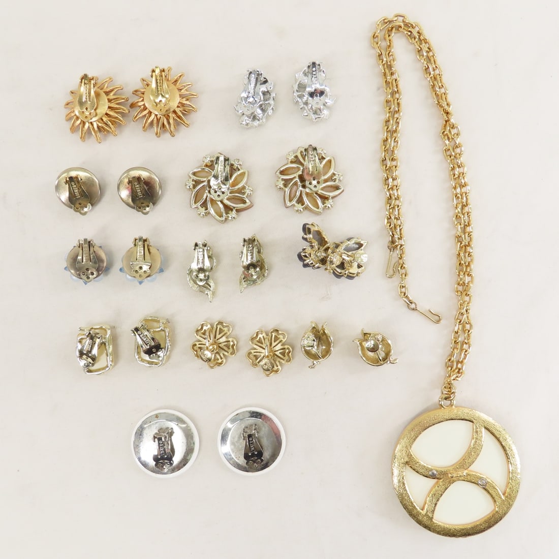 Lisner, Les Bernard & Other Vintage Jewelry - 3