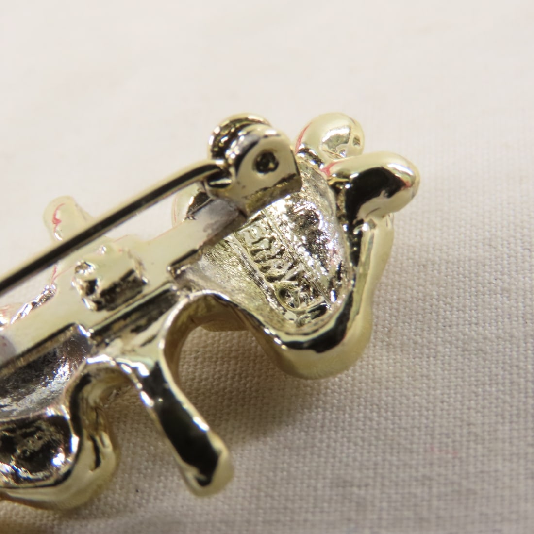 39 Vintage Animal Brooches: Gerry's, E & Others - 12
