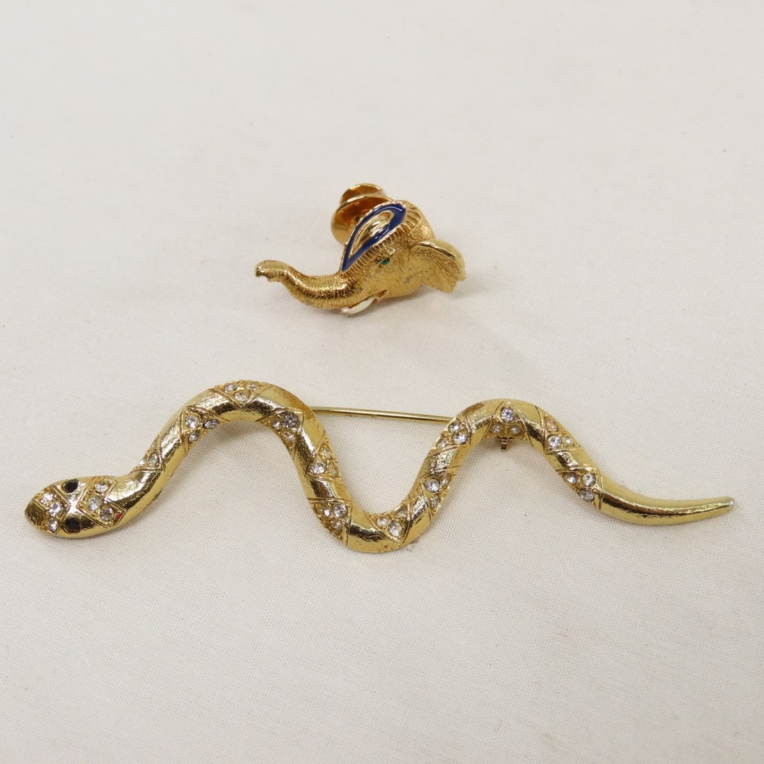 40 Vintage Animal Brooches: Ciner & Others - 2