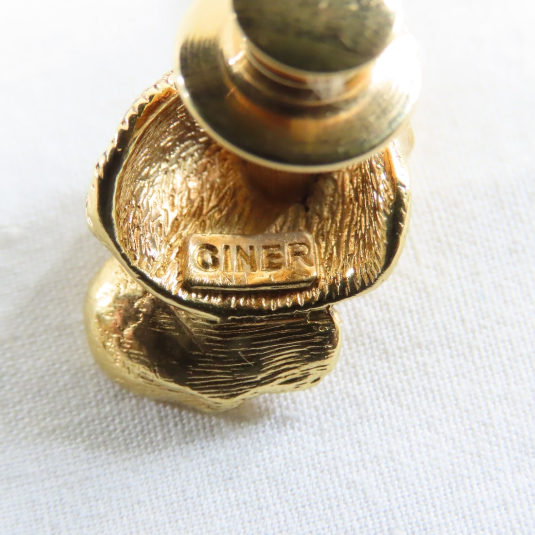 40 Vintage Animal Brooches: Ciner & Others - 4