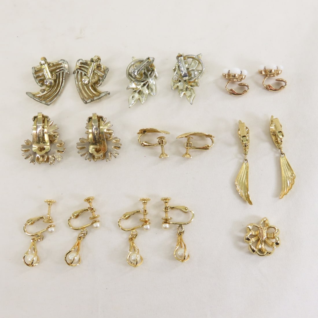 Signed Vintage Fashion Jewelry- Trifari, Lisner - 16
