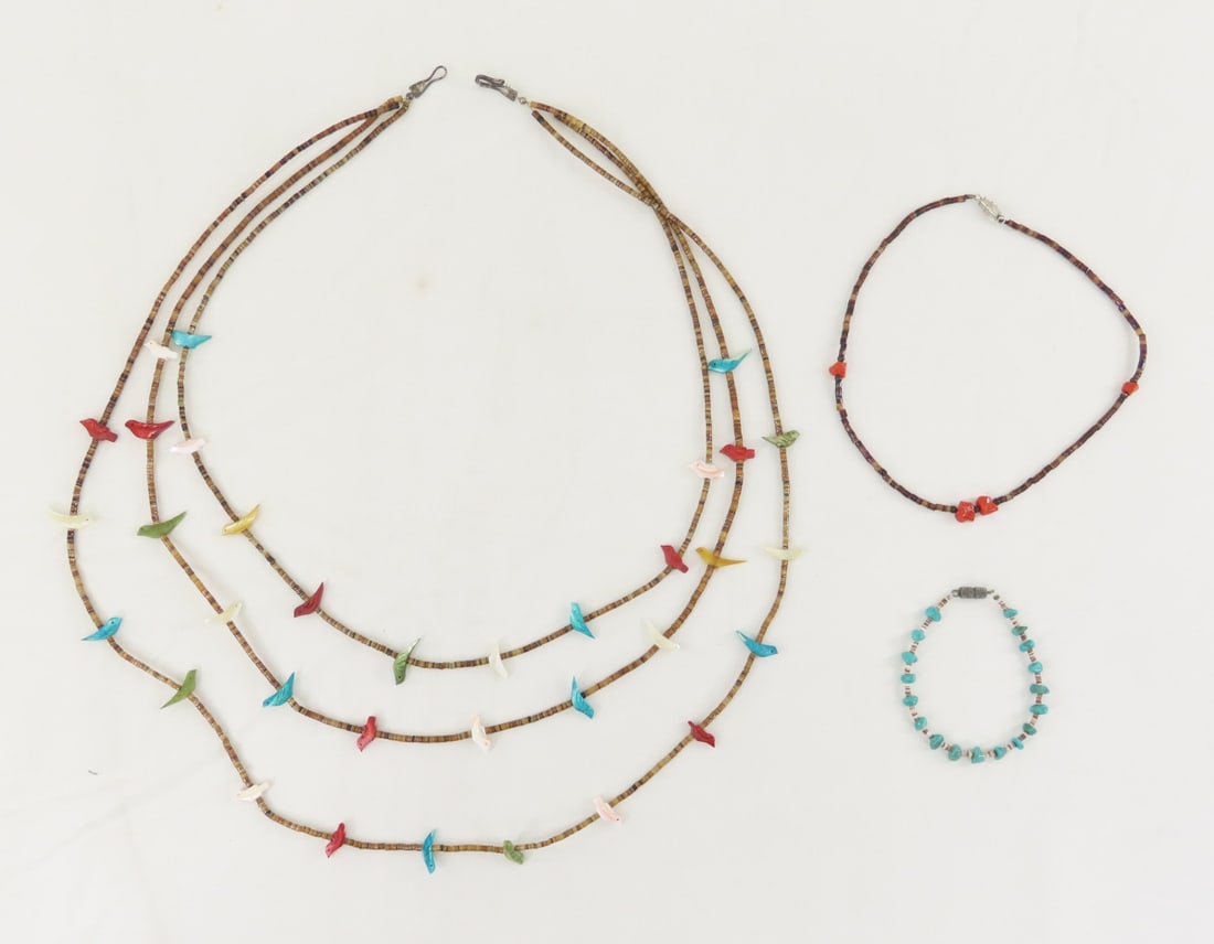 Zuni Triple Strand Heishi Fetish Necklace: Zuni Triple Strand Heishi Fetish Necklace - other necklace and bracelet. LOT SIZE: 6x6x1" 1 LB All information and photos, which are part of the description, are intended to be as accurate as